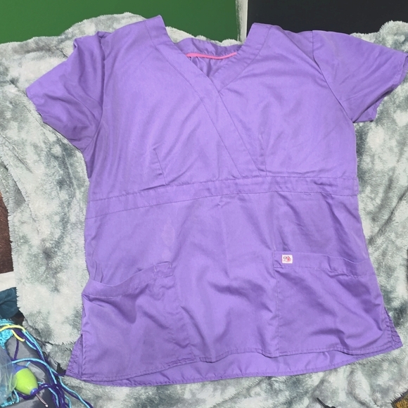HeartSoul scrub top - Picture 1 of 3